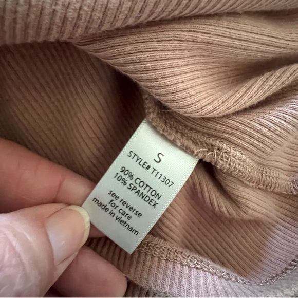 🍋🍋 Active USA Dusty Rose Tank Top - Small - Picture 3 of 4